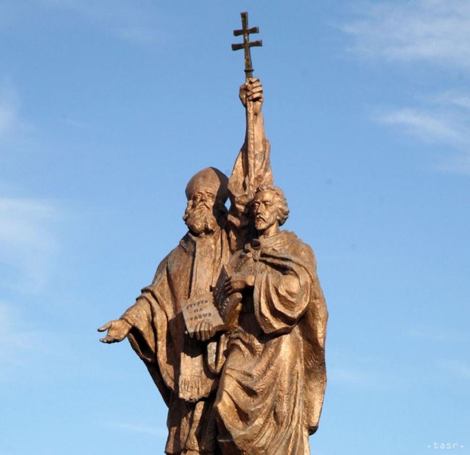 História sochy sv. Cyrila a Metoda